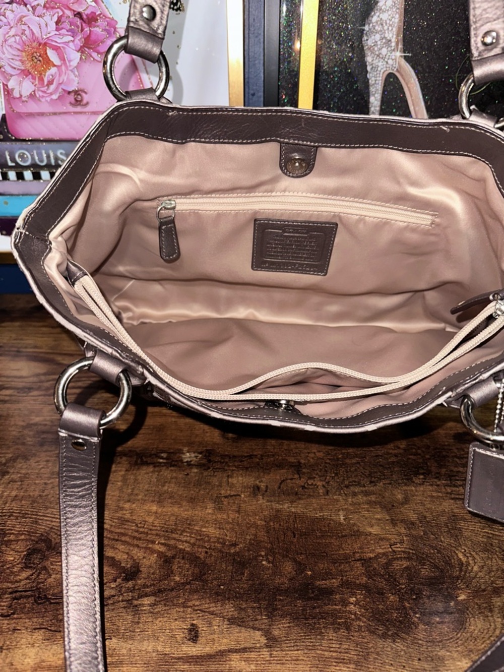 Coach Campbell Signature Metallic Belle Carryall shoulder bag - Picture 12 of 16